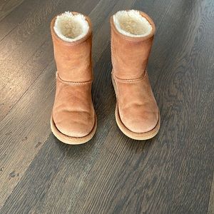 Little girl Ugg boots